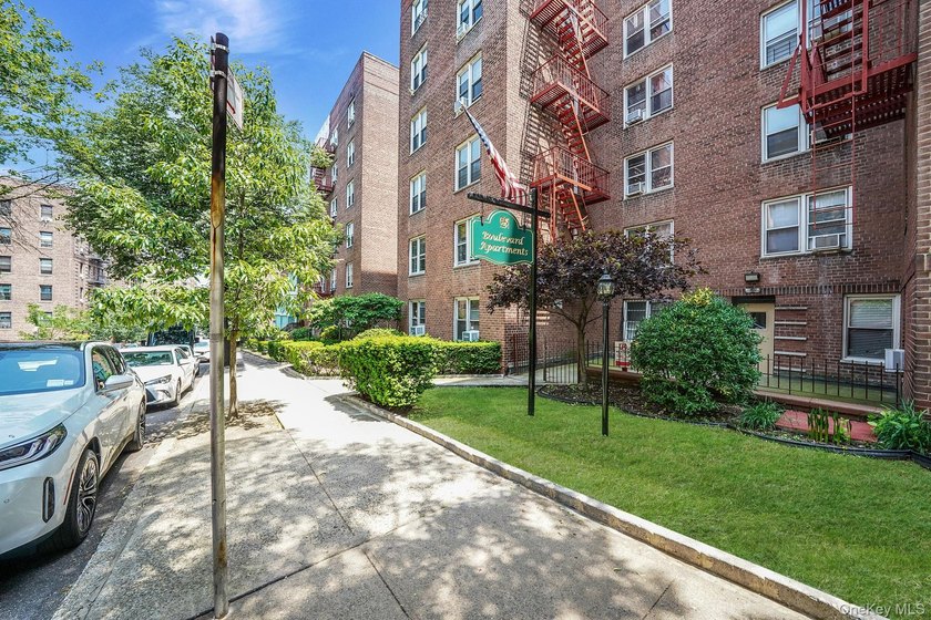 Welcome to The Boulevard Apartments-one of Forest Hills' most - photo 2