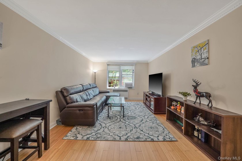 Welcome to The Boulevard Apartments-one of Forest Hills' most - photo 8