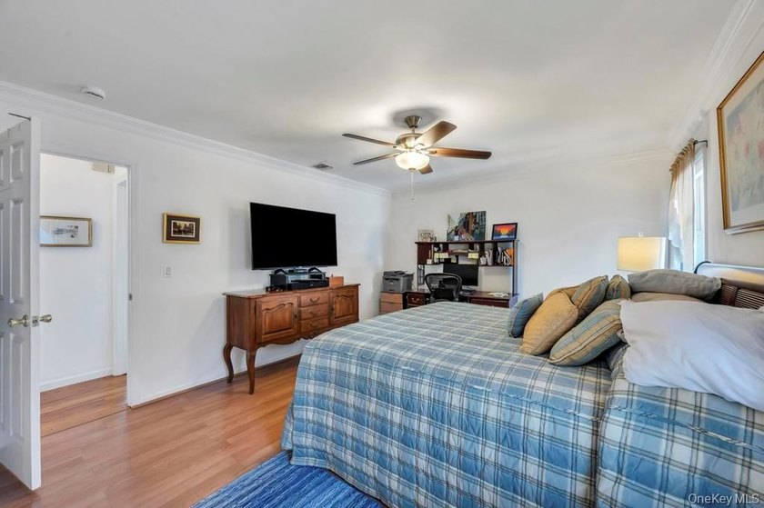 Quality Custom Built Duplex by a Top Hamptons Builder - photo 12