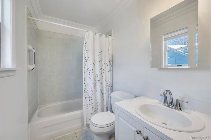 Quality Custom Built Duplex by a Top Hamptons Builder - photo 13