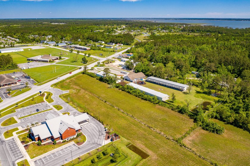 PRIME 30+ ACRES WITH HIGHWAY FRONTAGE (LIVE OAK STREET AND - photo 5
