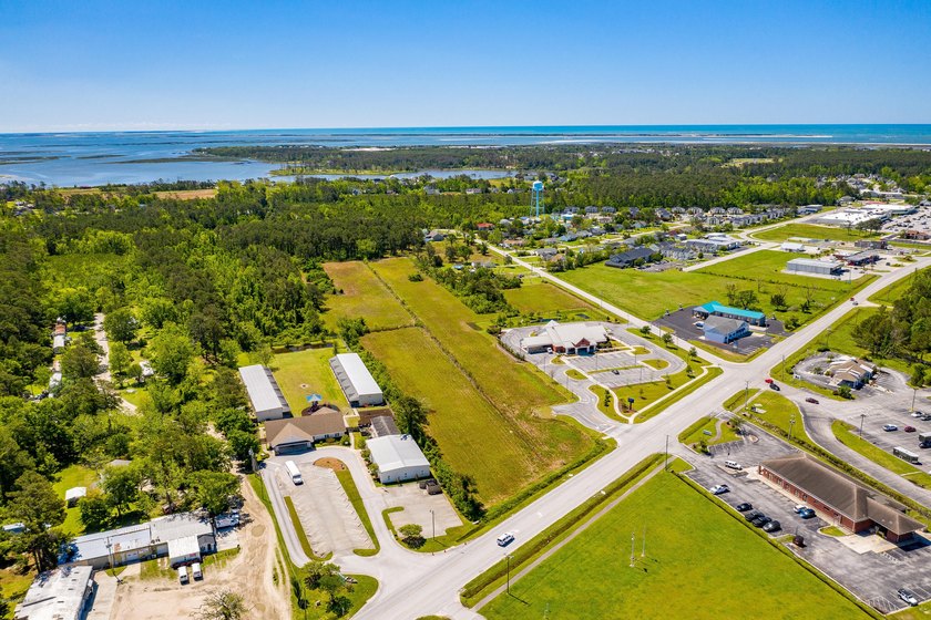 PRIME 30+ ACRES WITH HIGHWAY FRONTAGE (LIVE OAK STREET AND - photo 6