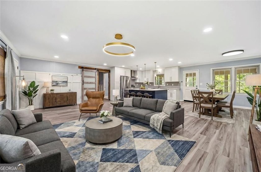 A beautifully maintained home with serene views of Canary Lake - photo 5