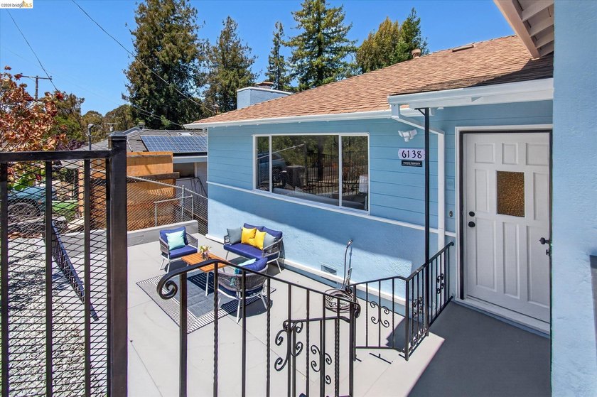 Welcome to 6138 Oakdale Avenue, located in the - photo 2
