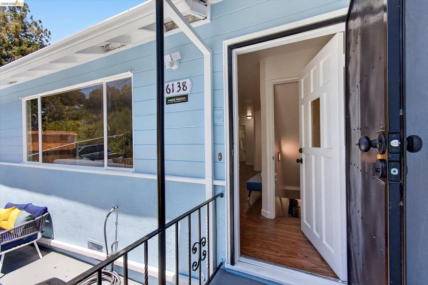 Welcome to 6138 Oakdale Avenue, located in the - photo 5