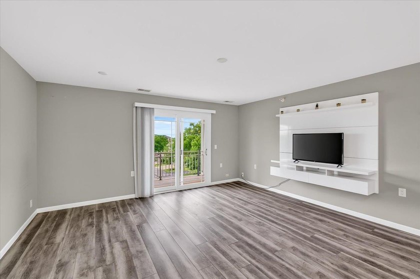 Welcome to easy living at a quiet condo community in the heart - photo 11