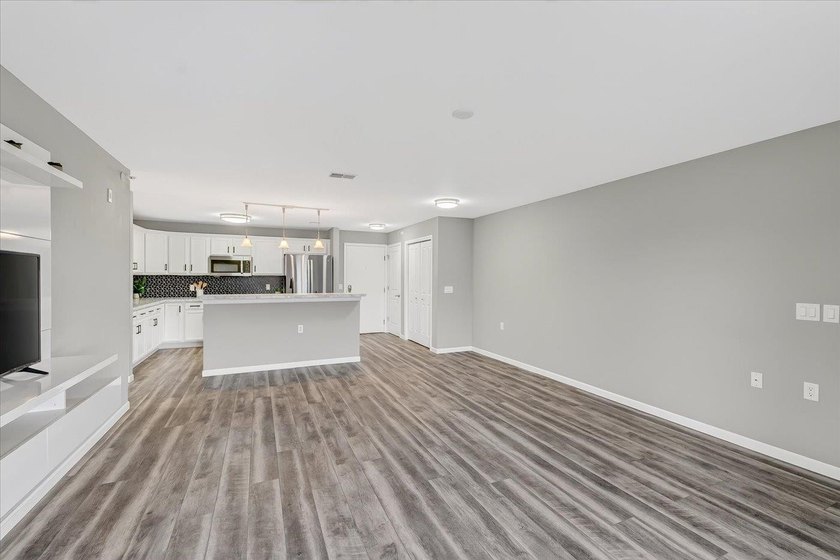 Welcome to easy living at a quiet condo community in the heart - photo 13