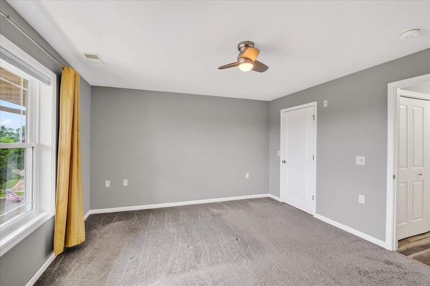 Welcome to easy living at a quiet condo community in the heart - photo 16