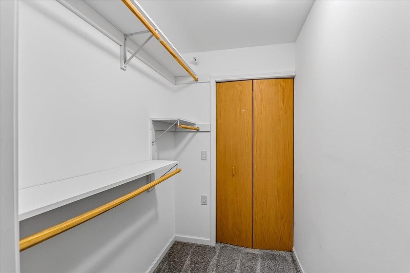 Welcome to easy living at a quiet condo community in the heart - photo 19