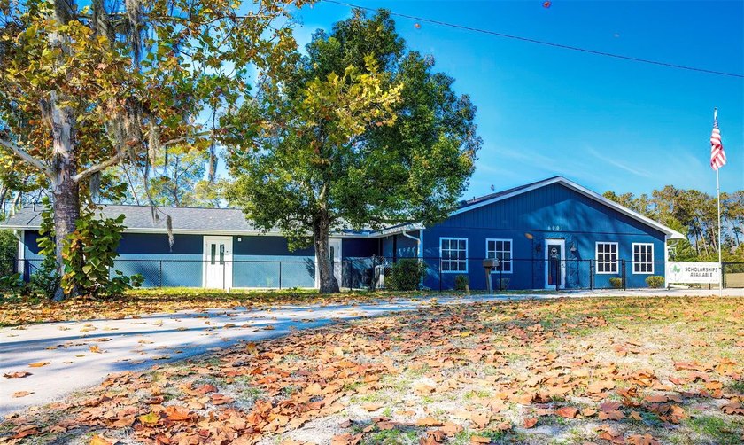 Check out this expansive, 6.40 acre (MOL), commercial property! - photo 3