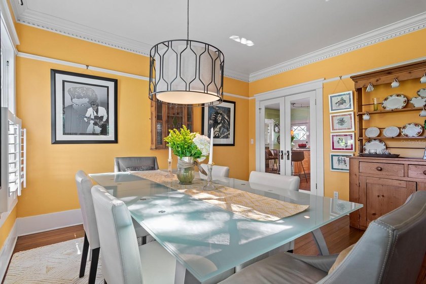 Price reduced. Imagine coming home to a beautiful 1920s - photo 11