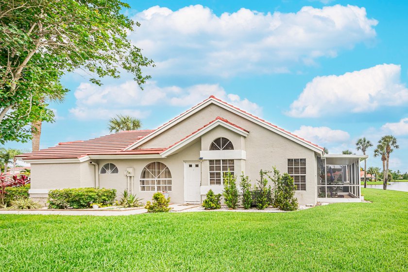 Welcome to a beautifully updated 2-bedroom, 2-bathroom home - photo 3