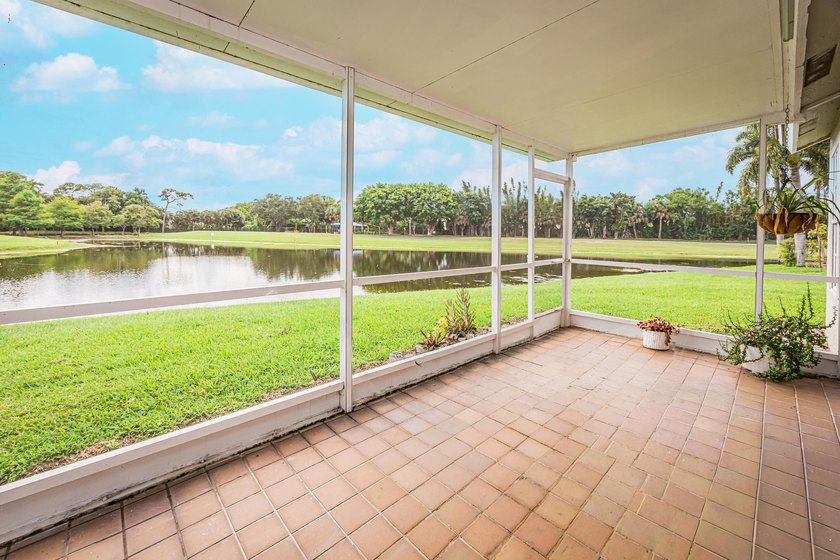 Welcome to a beautifully updated 2-bedroom, 2-bathroom home - photo 5