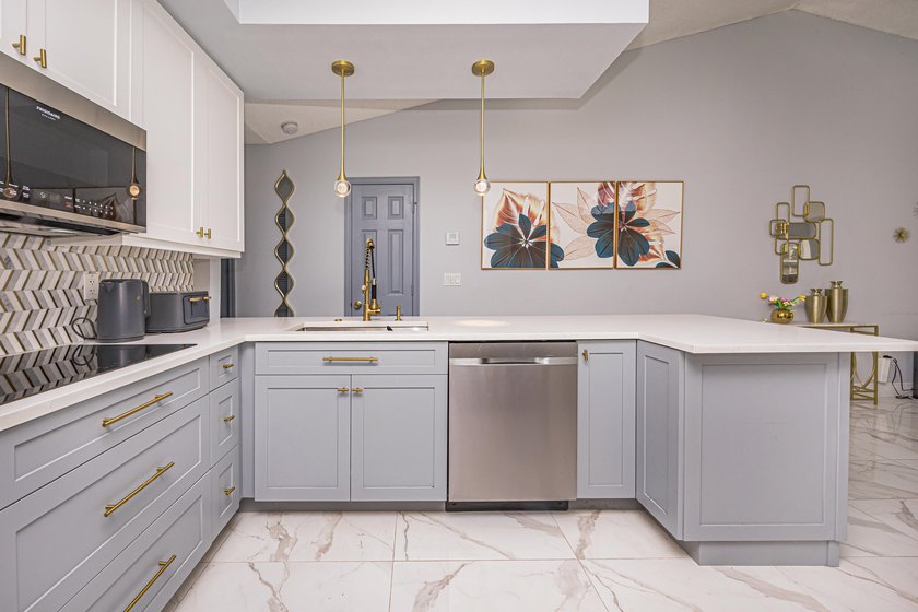 Welcome to a beautifully updated 2-bedroom, 2-bathroom home - photo 9