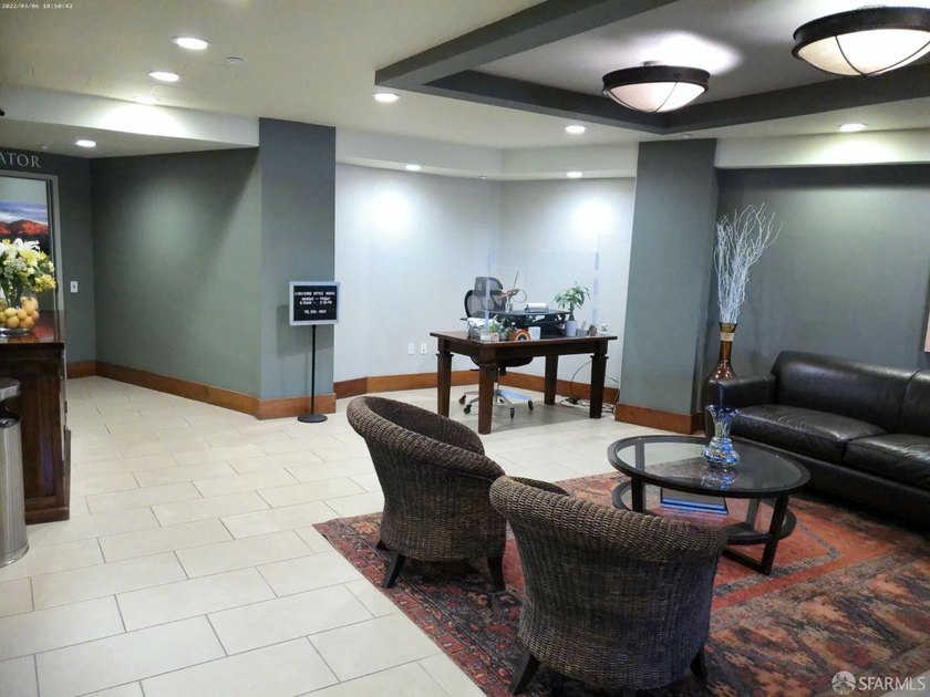 Fabulous Luxury Montecito Condo - Downtown Walnut Creek living - photo 5
