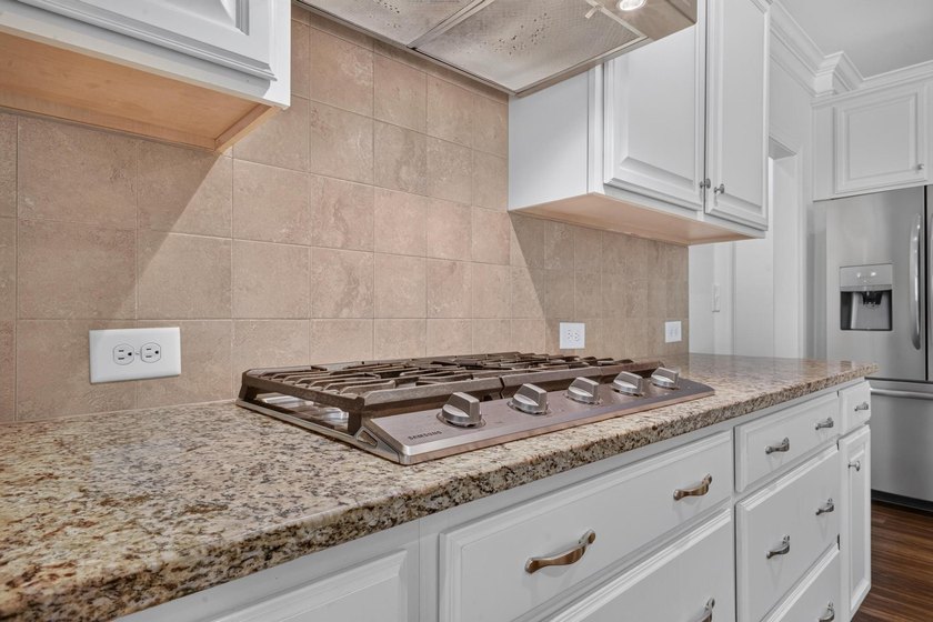Situated on a generously sized golf course lot in Mount Vintage - photo 39