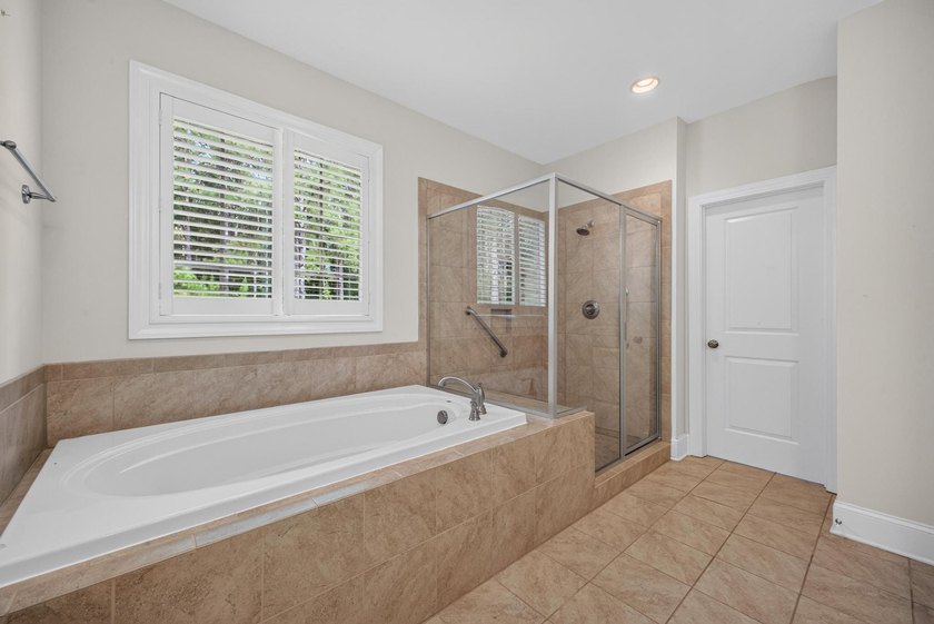 Situated on a generously sized golf course lot in Mount Vintage - photo 43