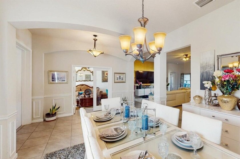 Charming 4-Bedroom Home with Spacious Yard and Modern Amenities - photo 9