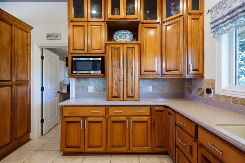 Quality craftsmanship meets peaceful country living on 10 - photo 12