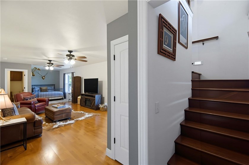Quality craftsmanship meets peaceful country living on 10 - photo 25