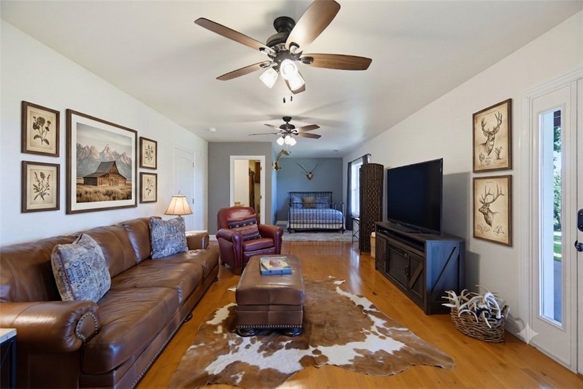 Quality craftsmanship meets peaceful country living on 10 - photo 30