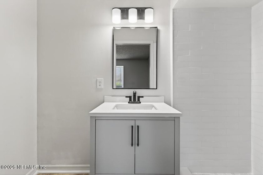 Welcome home to 7053 Eagles Perch Dr this FULLY renovated - photo 8