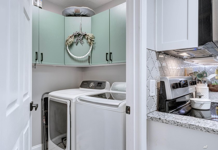 Welcome to 545 Palermo! This charming 3-bedroom, 2.5-bath - photo 17