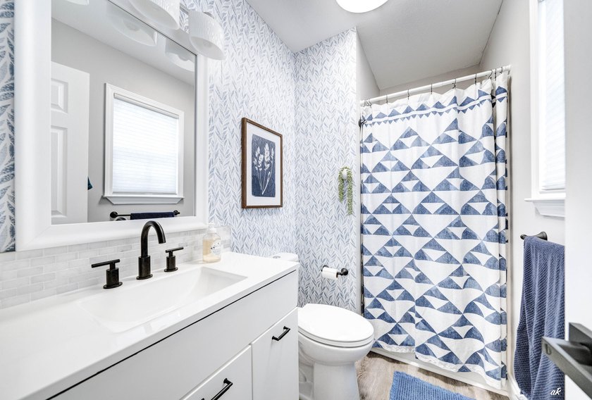 Welcome to 545 Palermo! This charming 3-bedroom, 2.5-bath - photo 20