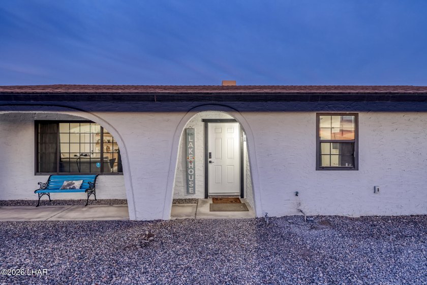 Completely remodeled and loaded with upgrades, this stunning 3 - photo 5