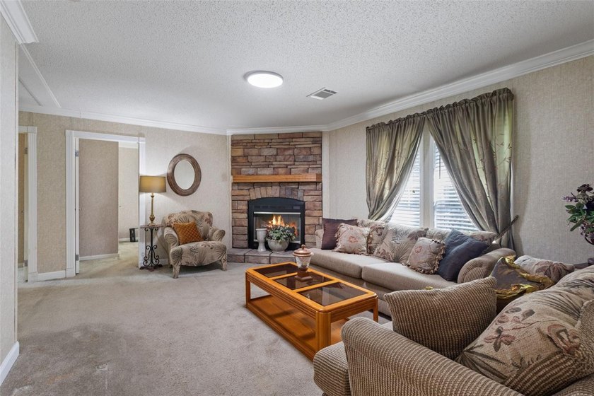 Enjoy the space, convenience, and flexibility of North Central - photo 6