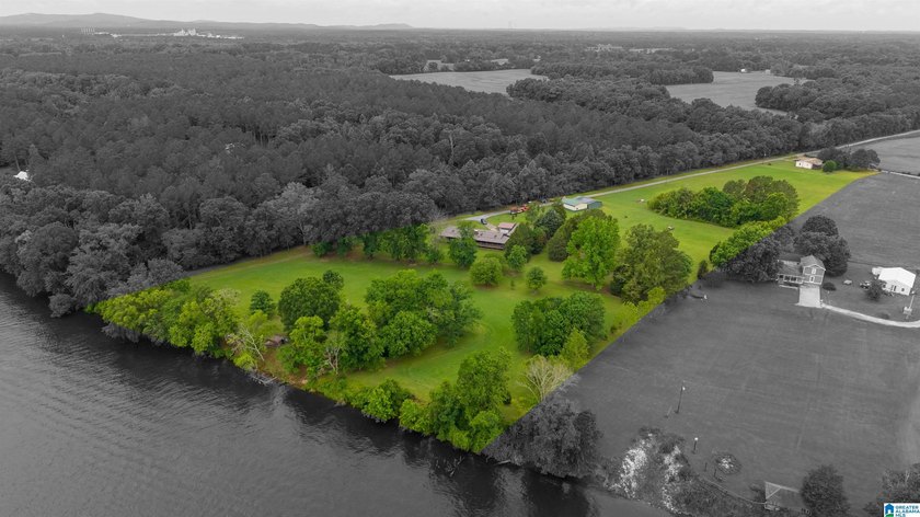 Escape to the perfect blend of rustic charm, waterfront beauty - photo 11