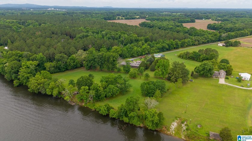 Escape to the perfect blend of rustic charm, waterfront beauty - photo 34