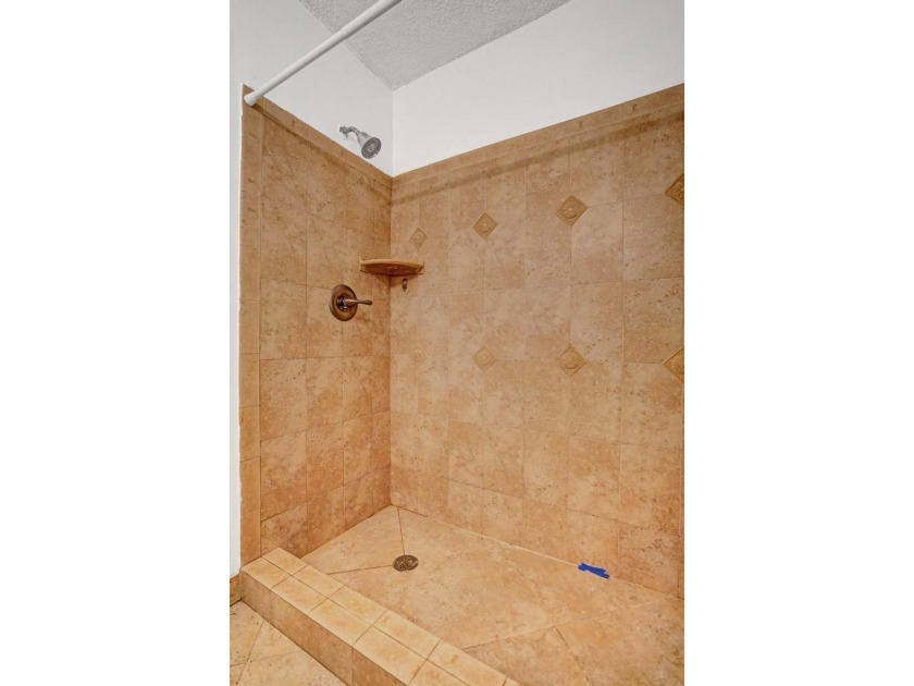 Spacious two bedroom two full bath condo in Boynton Landings - photo 24