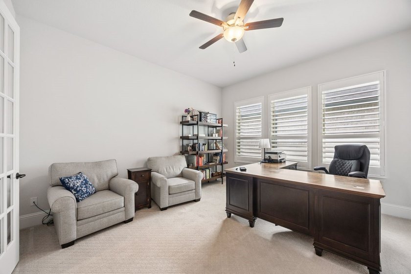 Welcome to 2700 Castlebridge in desired Waterford Point - The - photo 5