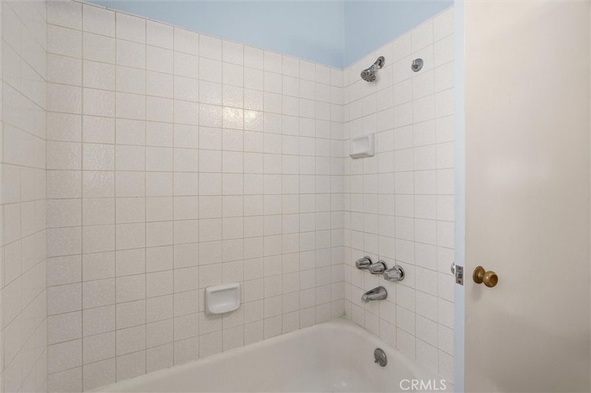 A rare opportunity to create your dream home. This thoughtfully - photo 22