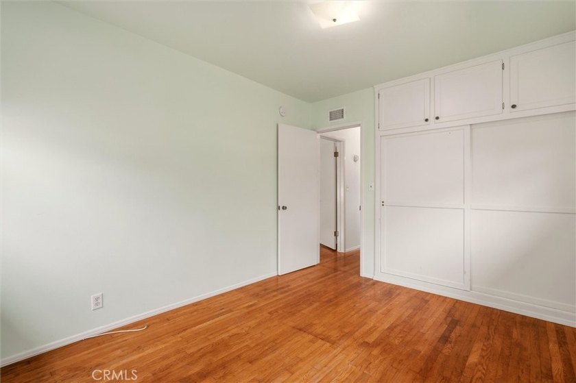 A rare opportunity to create your dream home. This thoughtfully - photo 24