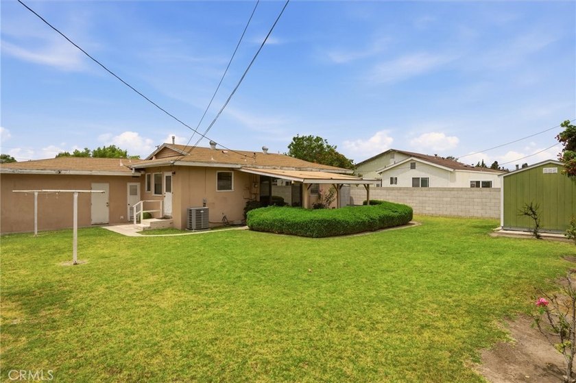 A rare opportunity to create your dream home. This thoughtfully - photo 30