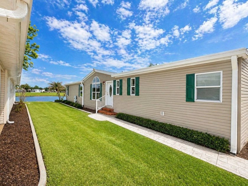 REDUCED! Resort style living in 55 plus golf gated community - photo 6