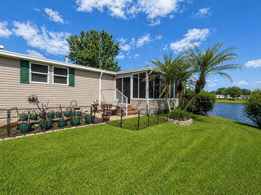 REDUCED! Resort style living in 55 plus golf gated community - photo 9