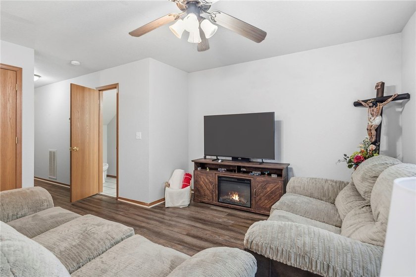 Investment opportunity in a highly desirable Fayetteville - photo 7