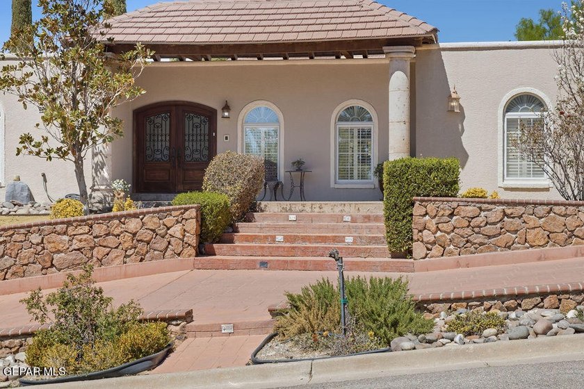 Set within Coronado Country Club Estates, just steps from - photo 6