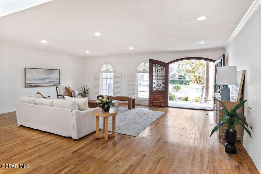 Set within Coronado Country Club Estates, just steps from - photo 8