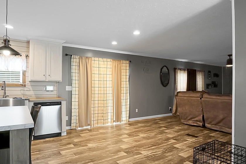 Welcome to this beautiful 4-bedroom, 2-bath home tucked away in - photo 18
