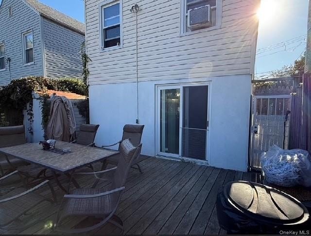 Welcome to this cozy and well-maintained 1-bedroom, 1.5-bathroom - photo 19