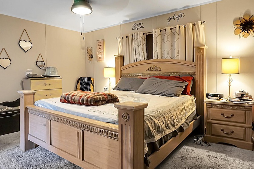 Welcome to this beautiful 4-bedroom, 2-bath home tucked away in - photo 27