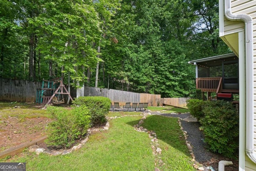 Welcome home to this beautifully updated split-level retreat - photo 29