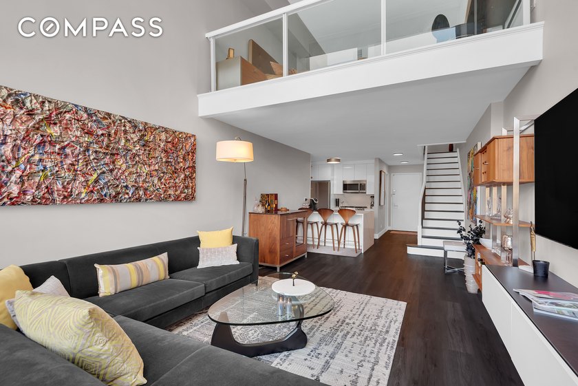 Sleek downtown style meets timeless Upper West Side living in - photo 2