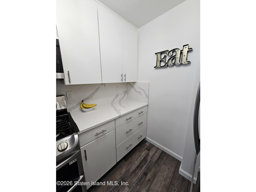 Welcome to 1000 Clove Road - The Fountains, a luxury high-rise - photo 39
