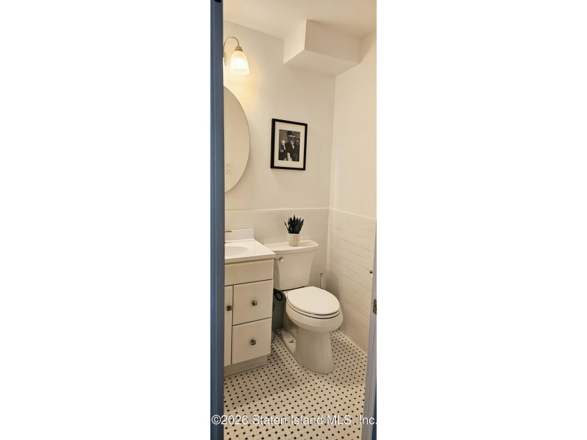 Welcome to 1000 Clove Road - The Fountains, a luxury high-rise - photo 48