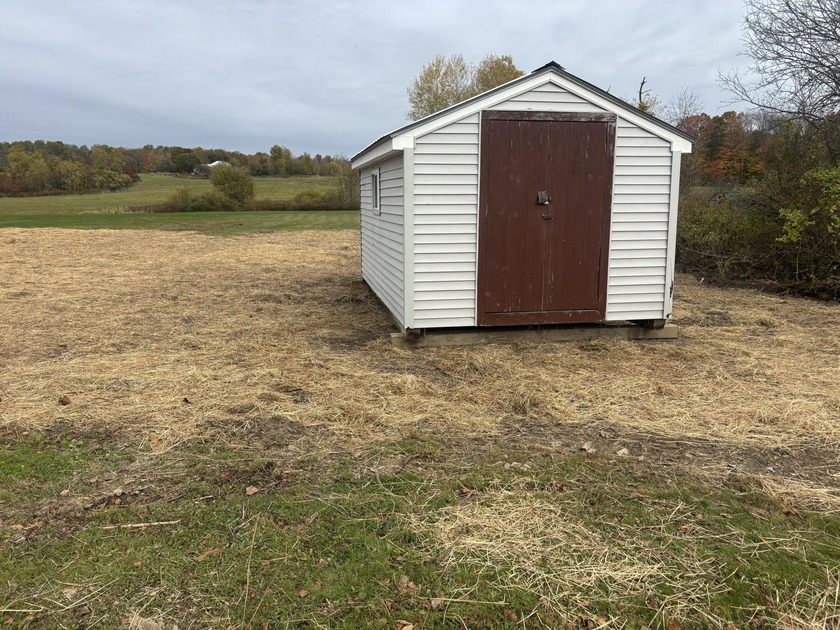 Bring your doublewide, or single wide. A very nice lot, driveway - photo 2
